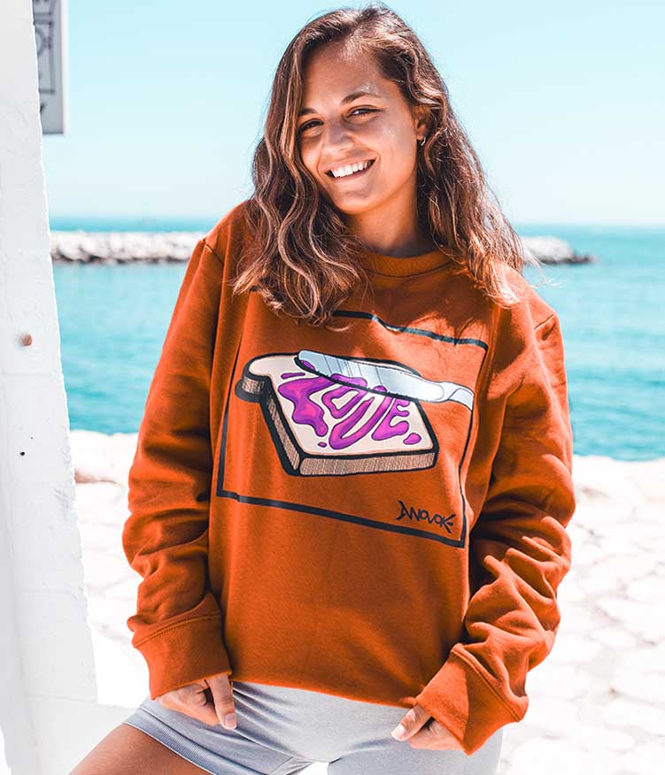 Spread Love - Jelly - Clay Sweatshirt – Innovoke