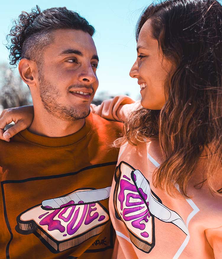 Spread Love - Jelly - Pink Sweatshirt